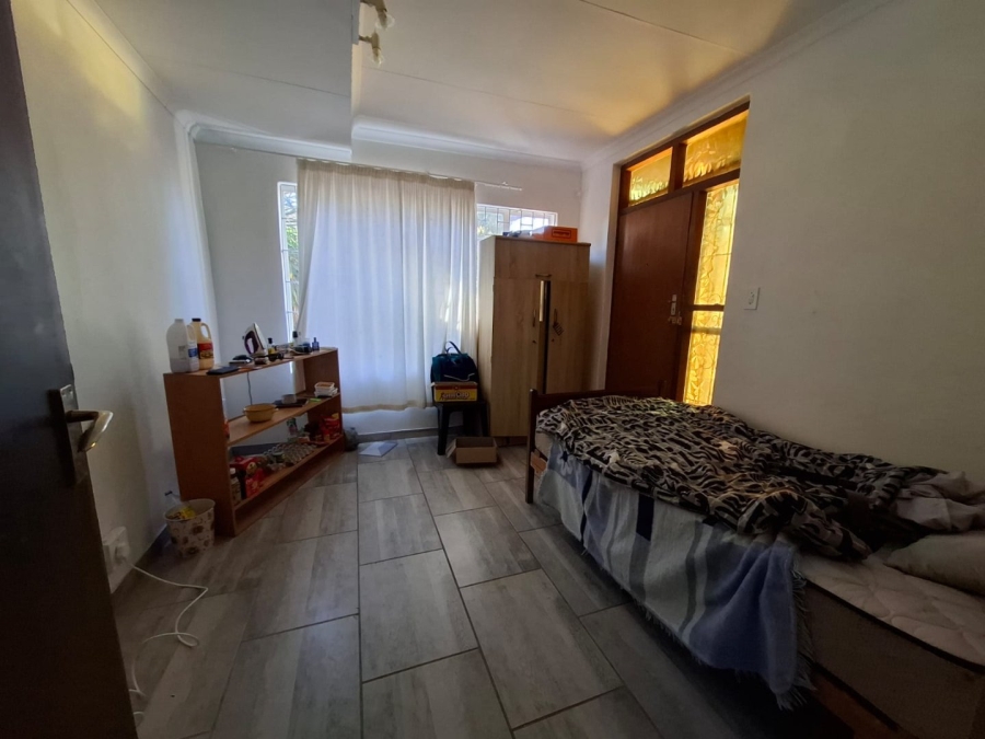 11 Bedroom Property for Sale in Brandwag Free State